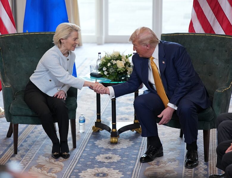 Фон дер Ляєн поговорила з Трампом після атаки на Київ