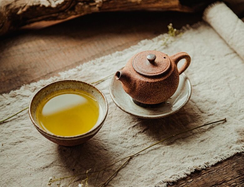 Гарячі напої виявилися головним джерелом мікропластику – дослідження