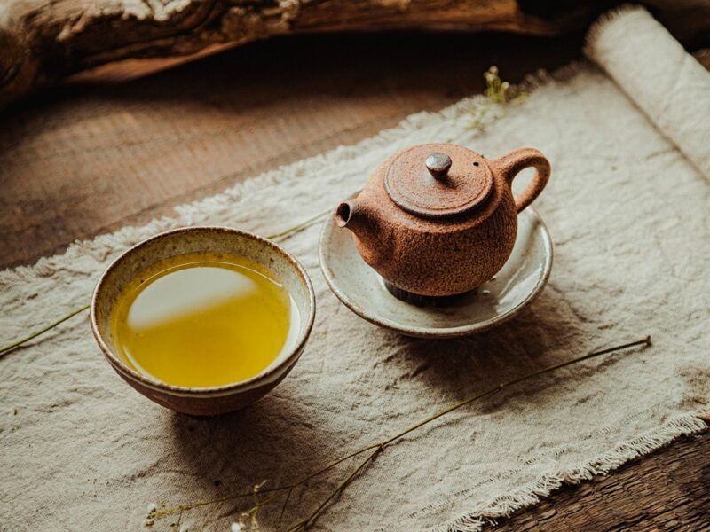 Гарячі напої виявилися головним джерелом мікропластику – дослідження