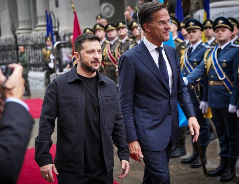 Генсек НАТО прибув у Київ і зустрівся з Зеленським