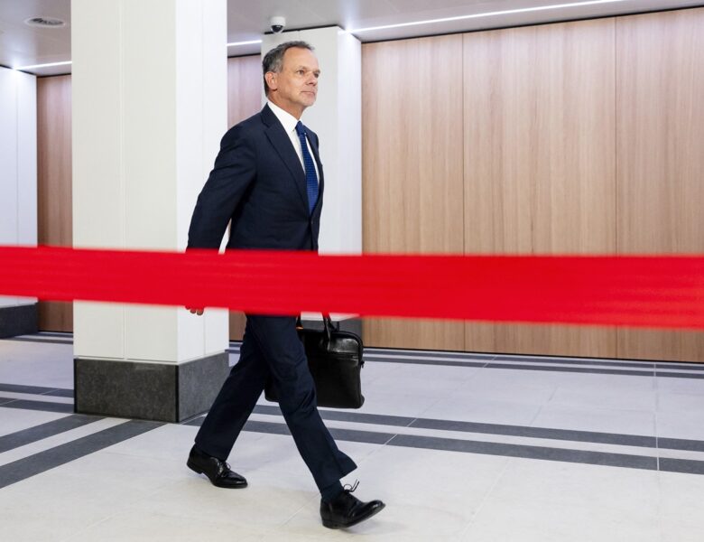 Глава МЗС Нідерландів і його однопартійці заявили про відставку