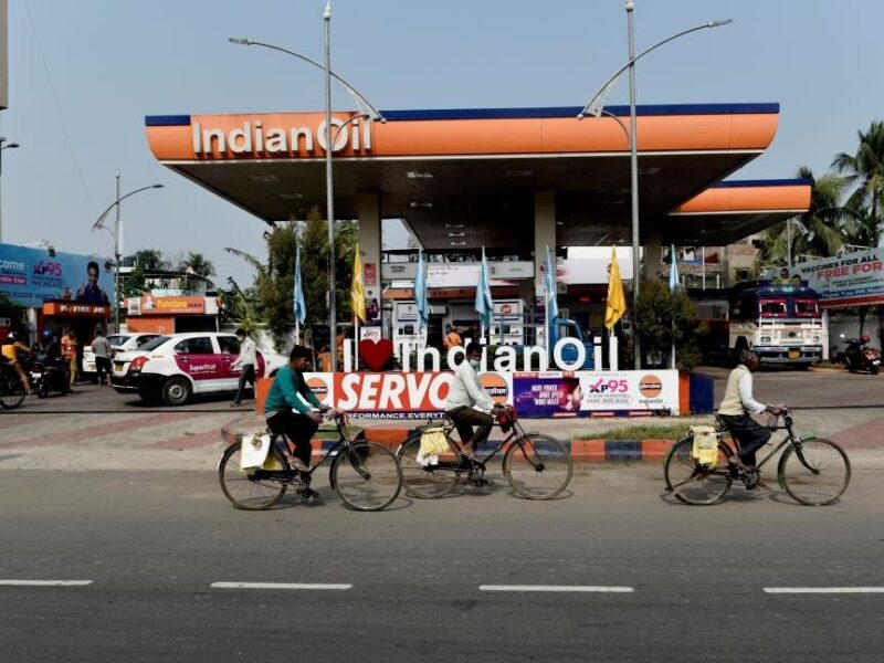 Індія після погроз Трампа “замінила” російську нафту американською