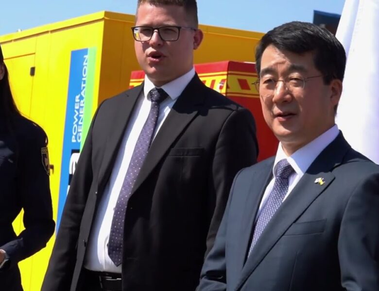 ДСНС України отримала від Посольства Республіки Корея в Україні автобуси  та генератори