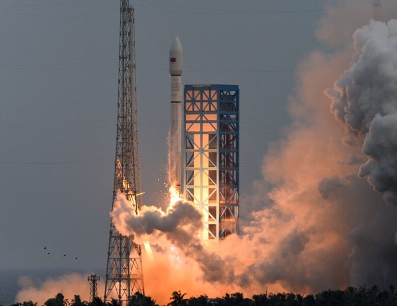 Китай вивів на орбіту сім нових супутників