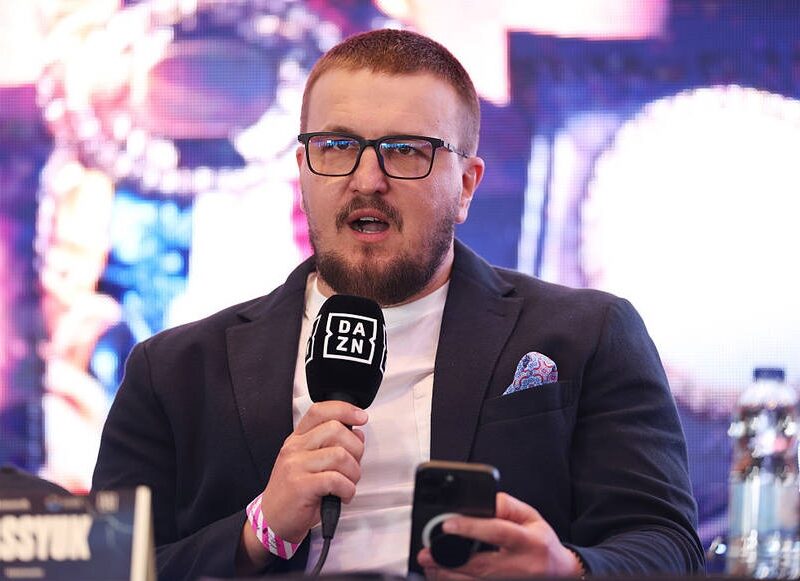 Красюк озвучив можливі терміни проведення бою Усик – Ітаума