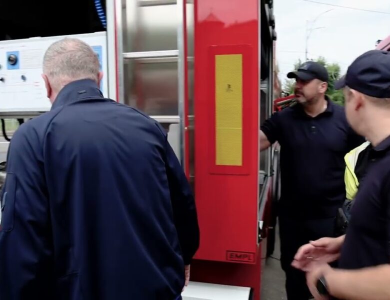 Німецьке товариство GIZ передало автоцистерну українським рятувальникам