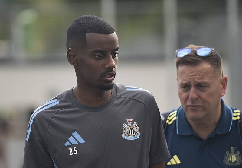 Ліверпуль ходить за Ісаком, Ісак ходить від Ньюкасла