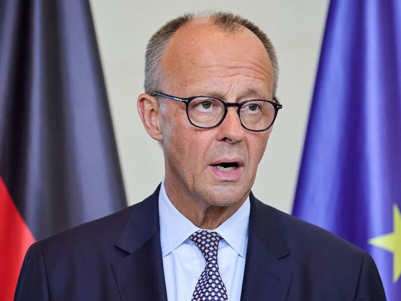 Мерц назвав термін для зустрічі Зеленський-Путін