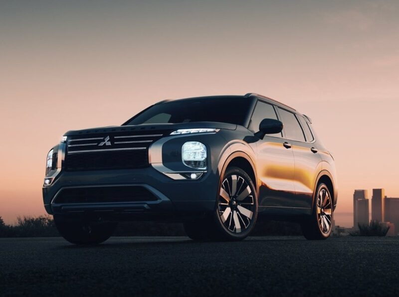 Mitsubishi відкликає майже 92 тисячі кросоверів Outlander