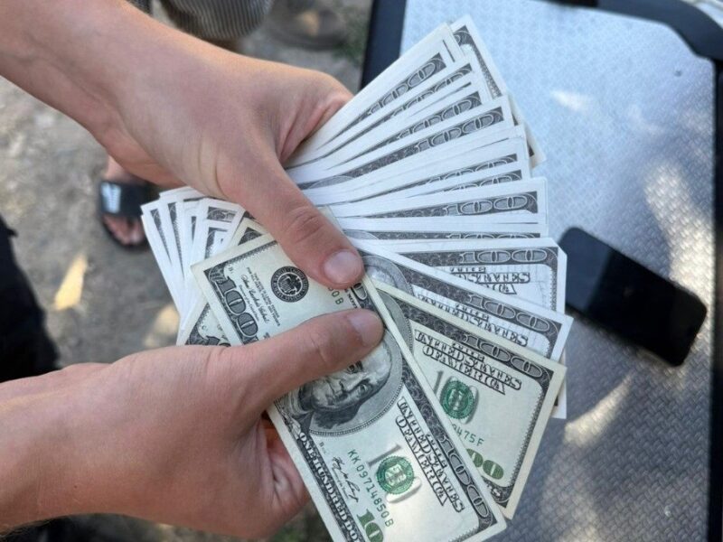 На Одещині правоохоронець продавав “футбольні тури” ухилянтам