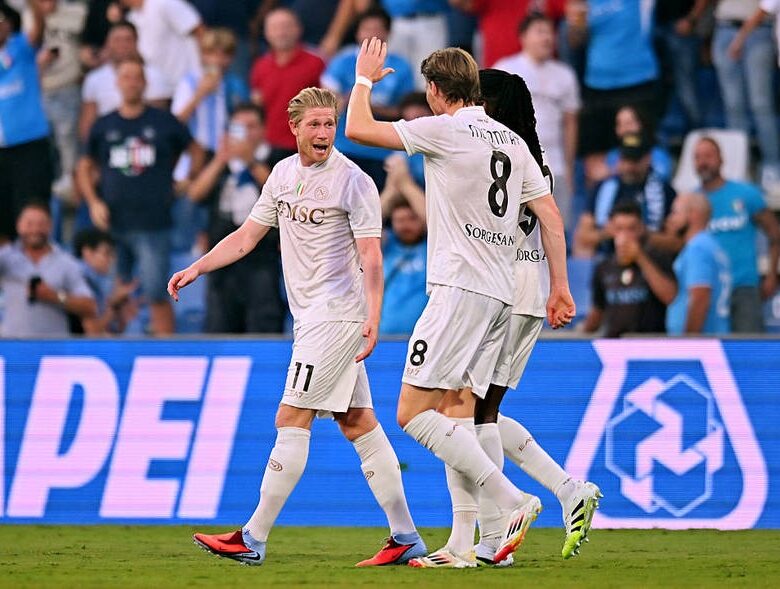 Наполі впевнено перемагає Сассуоло на виїзді в першому турі Серії А