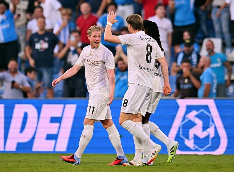 Наполі впевнено перемагає Сассуоло на виїзді в першому турі Серії А