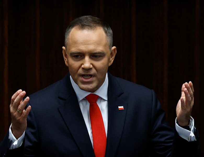 Навроцький анонсував зміну Конституції Польщі