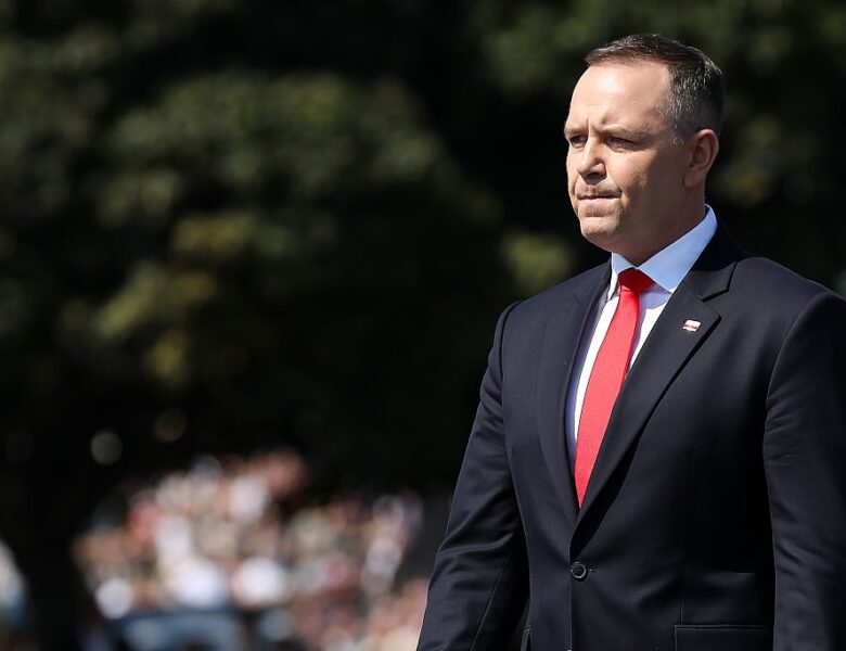 Навроцький заблокував виплати непрацюючим українцям у Польщі