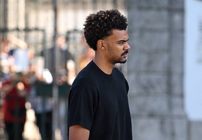 Найменовано бути проданим: Ренату Вейга переходить із Челсі у Вільярреал