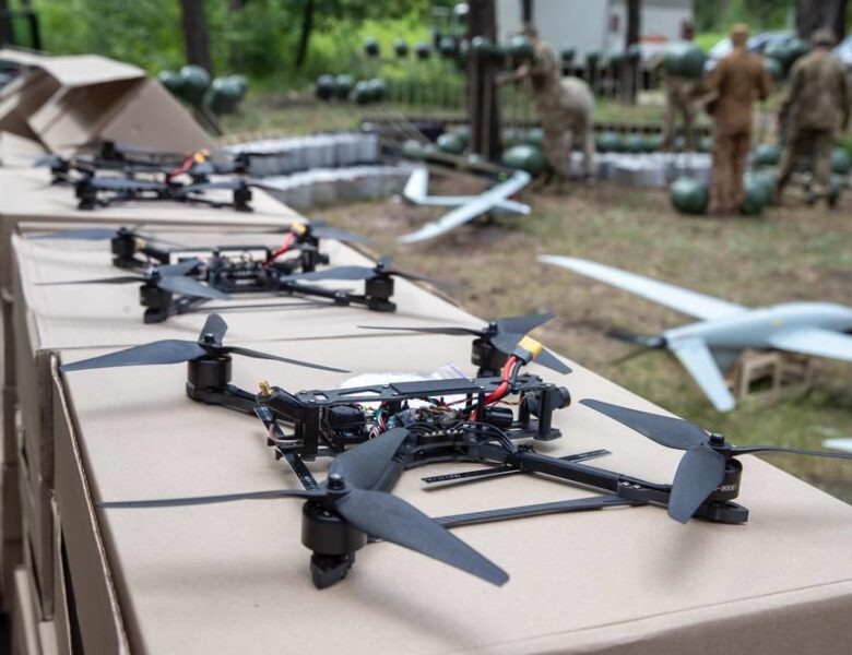 Названо обсяг постачань FPV-дронів для ЗСУ