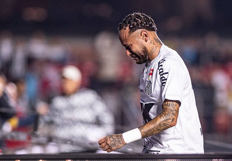 Неймар не стримав сліз після поразки від команди ексгравця Ліверпуля