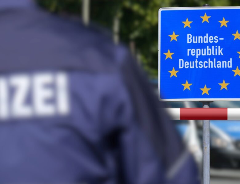 Німеччина відмовила у в’їзді майже 12 тисячам осіб з травня