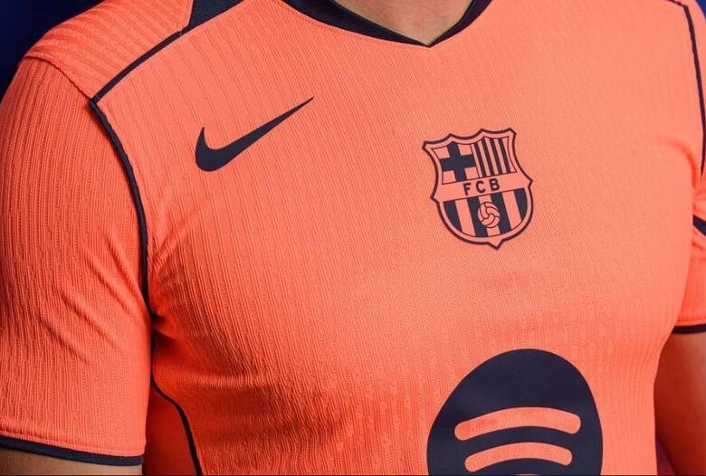 Новий образ Барси: клуб представив третю форму