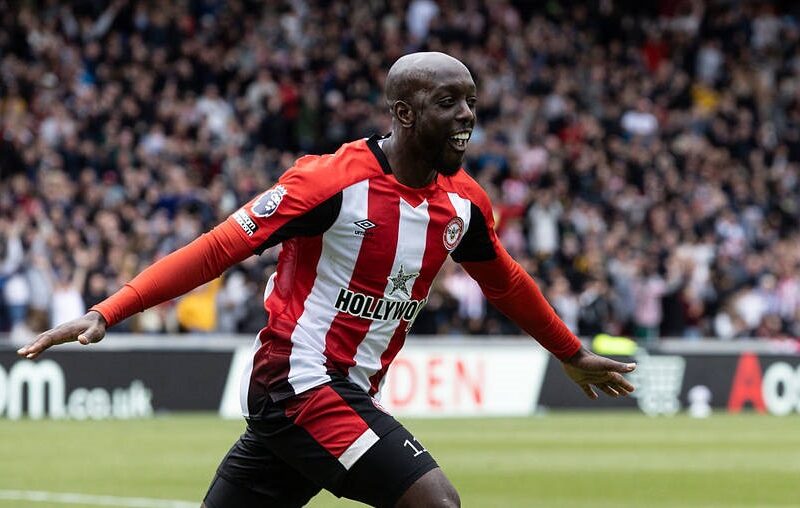 Ньюкасл підвищив ставку в переговорах щодо форварда Брентфорда