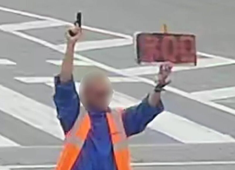 Озброєний вінничанин оголошував хвилину мовчання