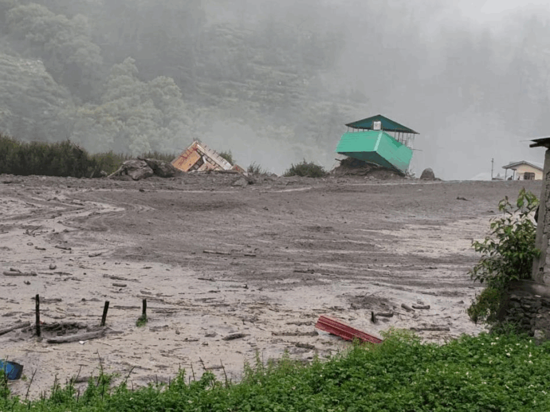 Потужна повінь змила село в Індії