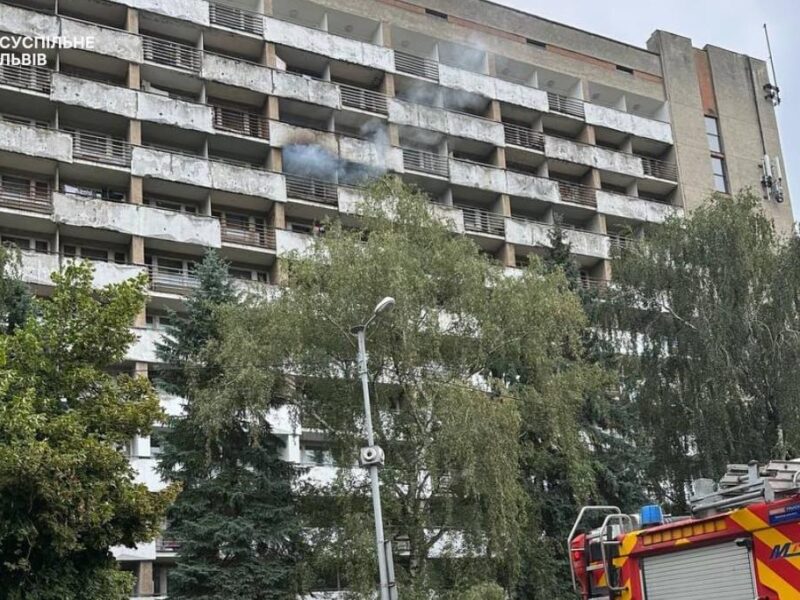 Пожежа у готелі Львова: стало відомо про постраждалих