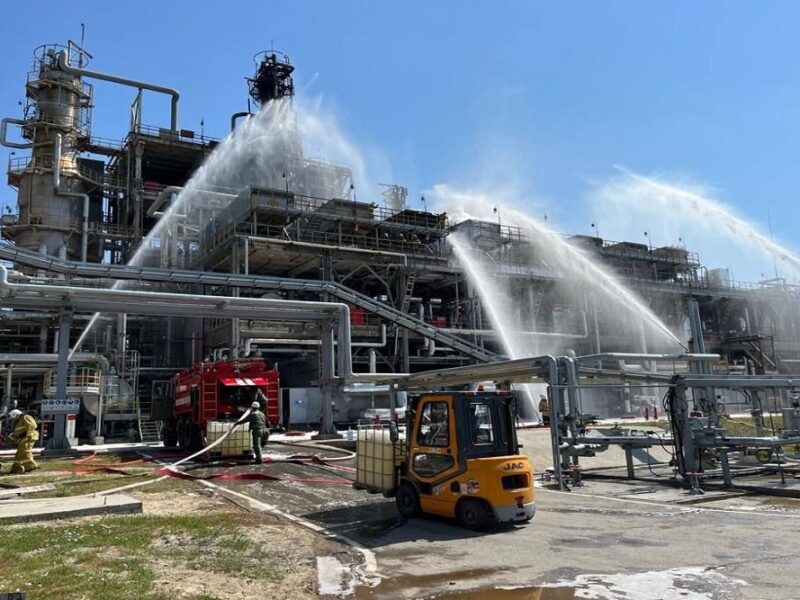 Пожежу на Новошахтинському НПЗ гасили п’ять днів