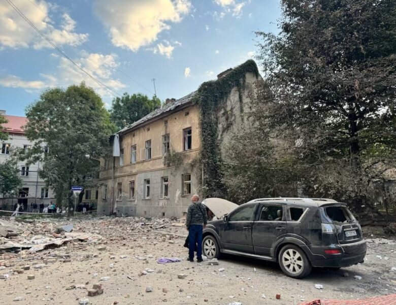 Росіяни вдарили по Львову, є жертва