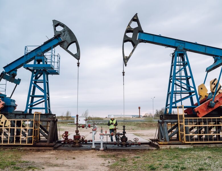 Російська нафта продається з рекордними знижками через мита Трампа