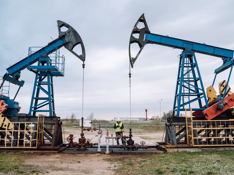 Російська нафта продається з рекордними знижками через мита Трампа