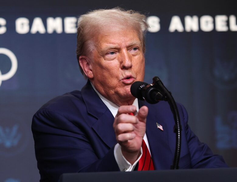 Санкції проти РФ: Трамп сказав, коли буде рішення