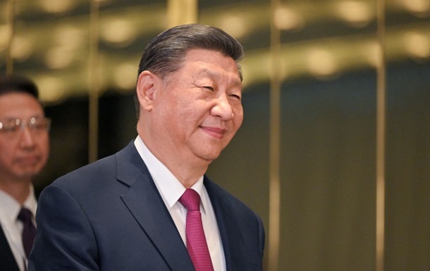 Сі Цзіньпін провів набільшу чистку командування армії за понад півстоліття – ЗМІ