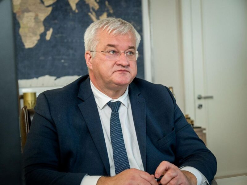 Сибіга порадив Угорщині скаржитися щодо нафти “своїм друзям у Москві”