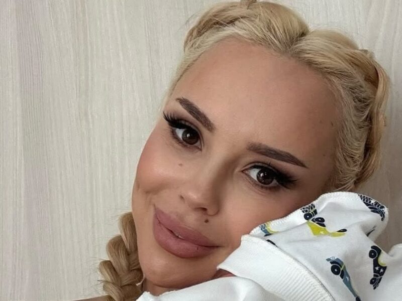 СолоХа втретє стала мамою