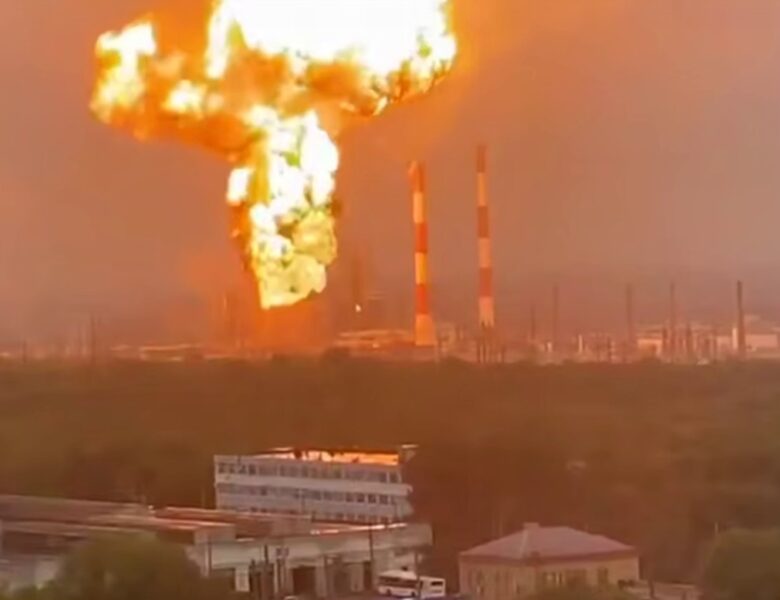 Стали відомі наслідки масованої атаки дронів на РФ