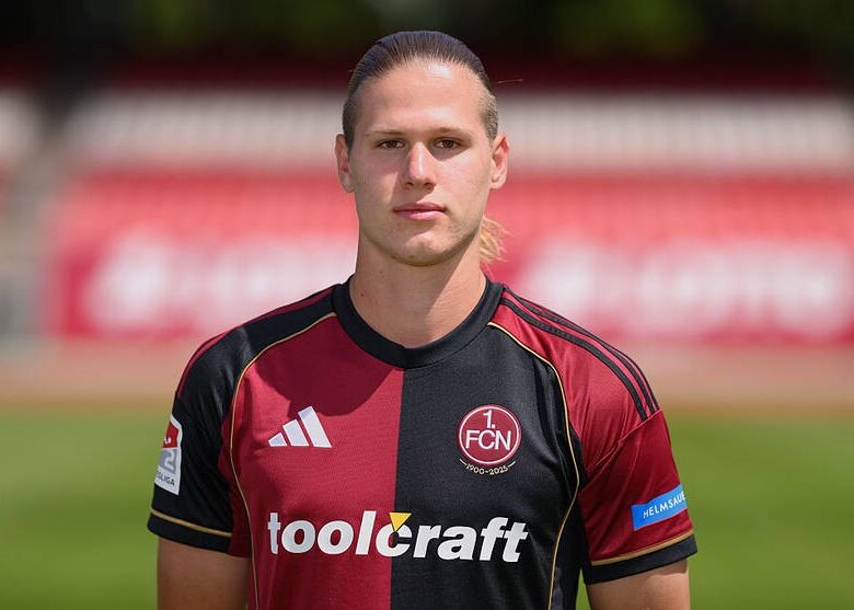 Степанов, гравець Нюрнберга, забиває свій перший гол на професійному рівні