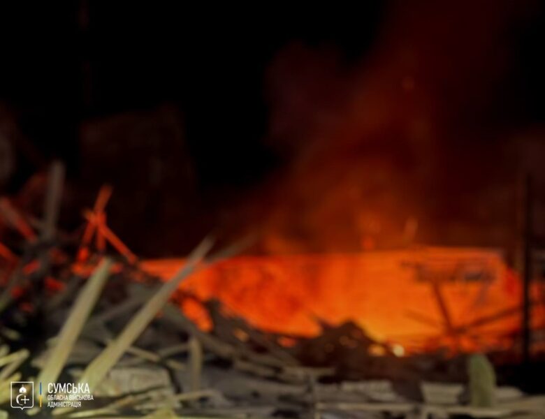 Суми майже добу під атакою РФ: вирують пожежі