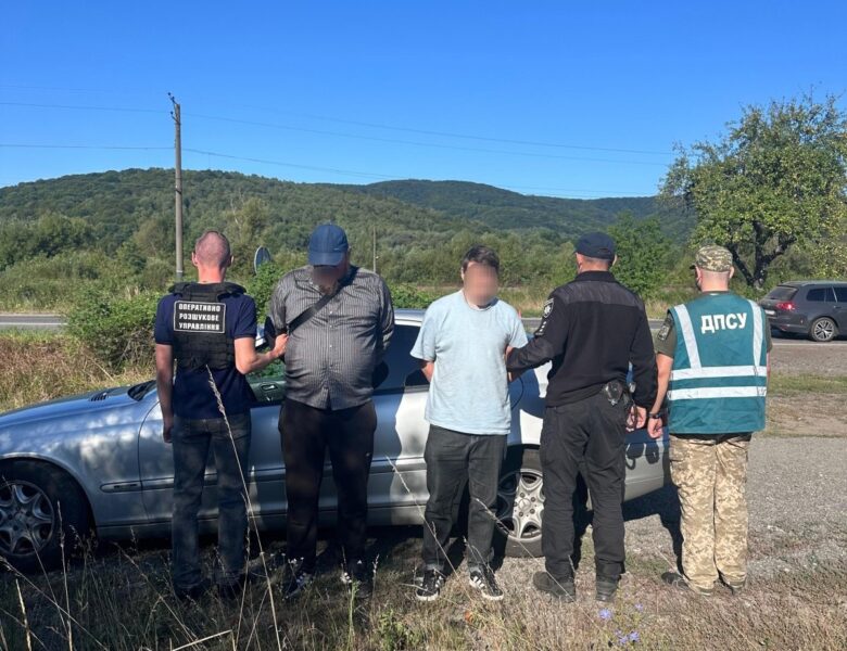 Священник УПЦ планував провезти ухилянта під рясою