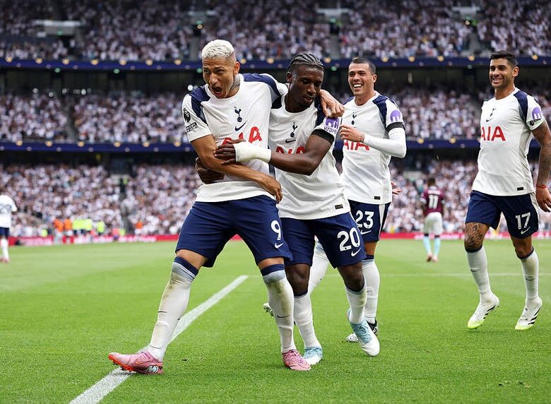 Тоттенгем обігрує молоде-зелене цього сезону Бернлі