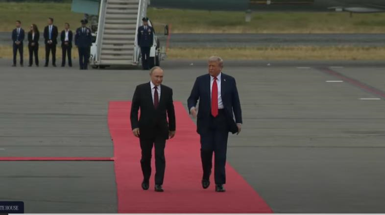 Трамп і Путін зустрілися на Алясці