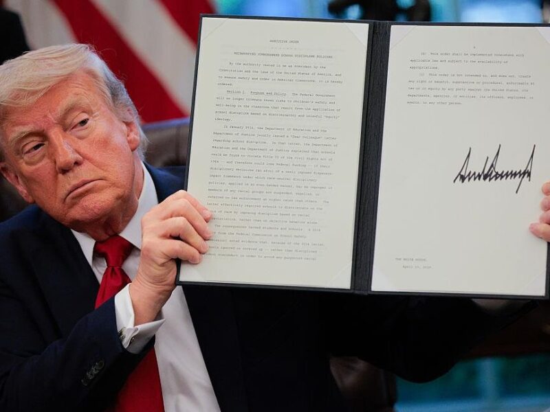 Трамп вдарив додатковими тарифами по Індії