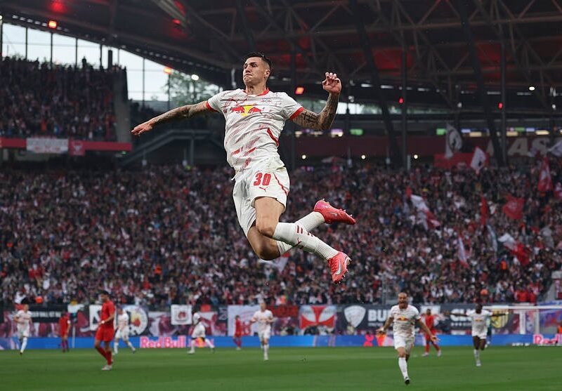 Трансферна сага завершена: зірка Бундесліги обрав новий клуб