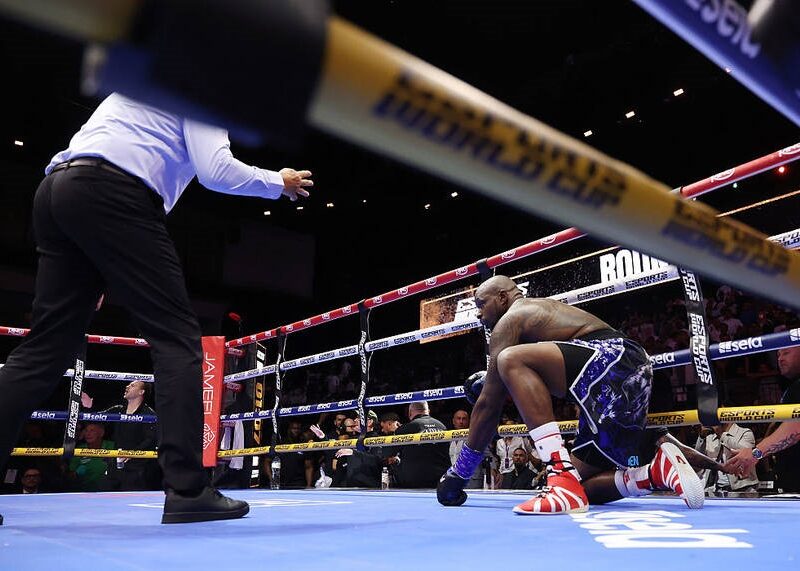 Тренер Вайта пояснив, чому його підопічний швидко програв Ітаумі