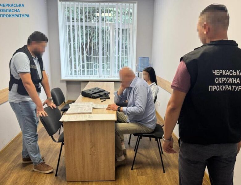 Тренерці з танців у Черкасах, яка програла в казино гроші, вручили підозру