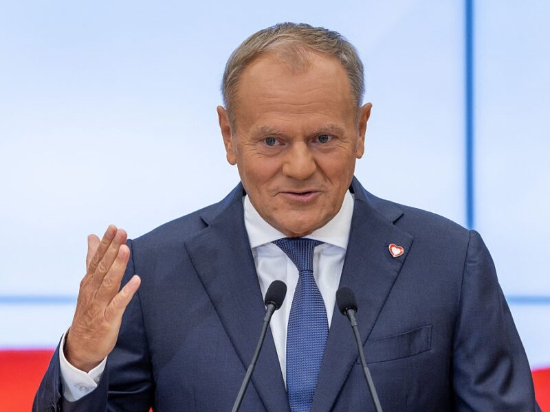 Туск нагадав про перемогу над більшовиками у день саміту на Алясці