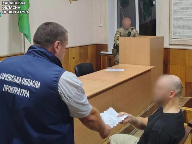 У Харкові чоловік напав з ножем на поліцейського і працівників ТЦК