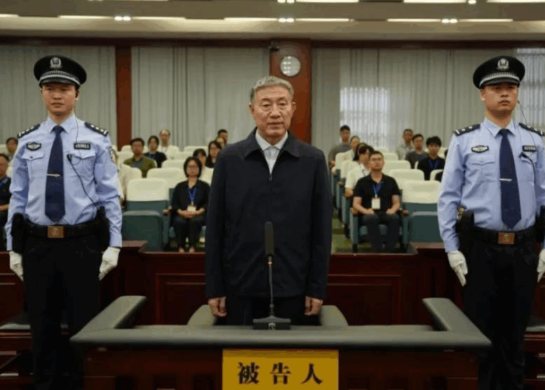 У Китаї чиновника-хабарника засудили до страти