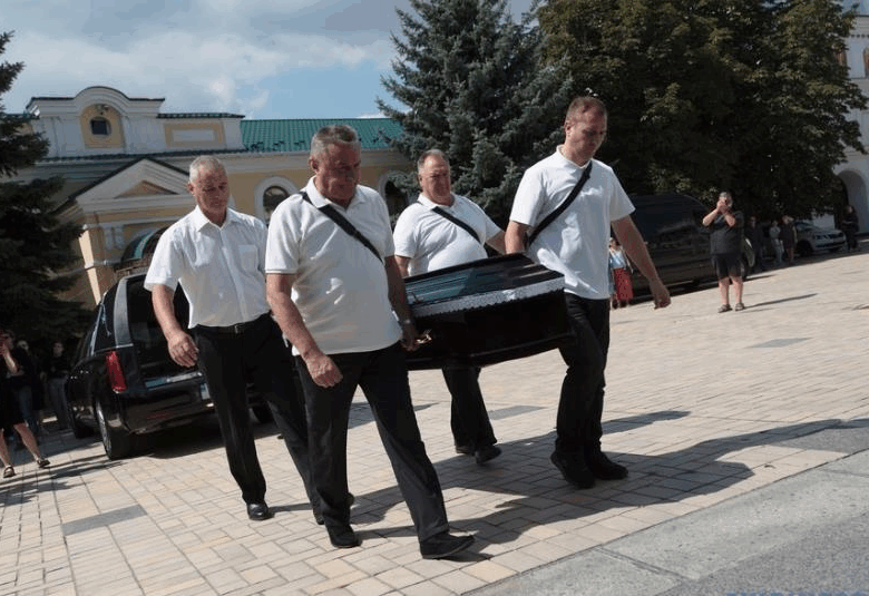 У Києві попрощалися із закатованою у полоні РФ українською журналісткою