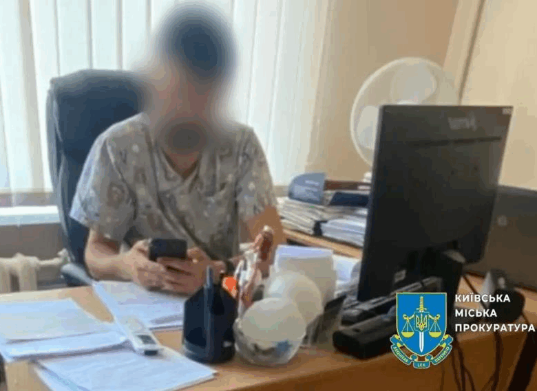 У Києві жінці провели підтяжку грудей, розповсюдивши злоякісні пухлини